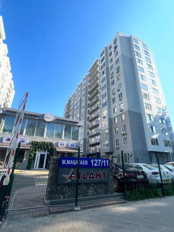 Атлант Жк Apartment Almaty Exterior photo